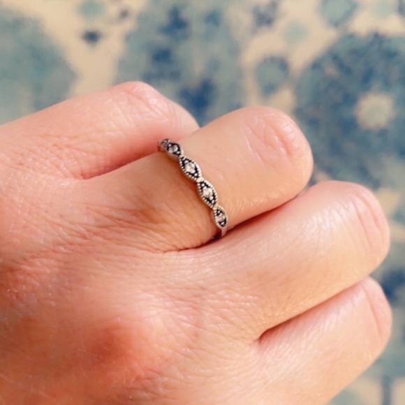 Sterling Silver Art Deco Ring - Picture 3 of 7